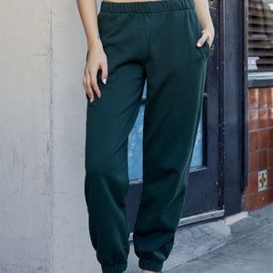 BRANDY MELVILLE green sweatpants
